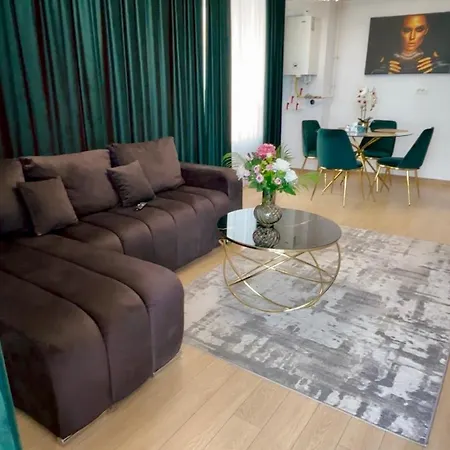 Elegant Mamaia Nord 2 *